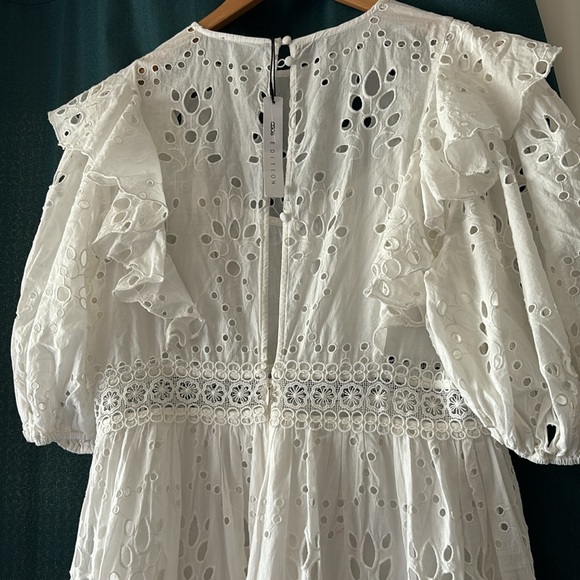 ASOS DESING eyelet tiered maxi dress - Picture 6 of 8